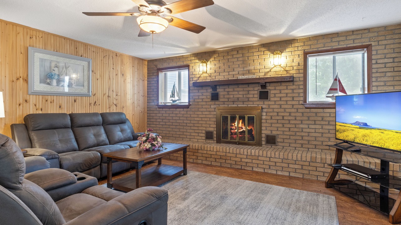 Photo of Livingroom in Camdenton