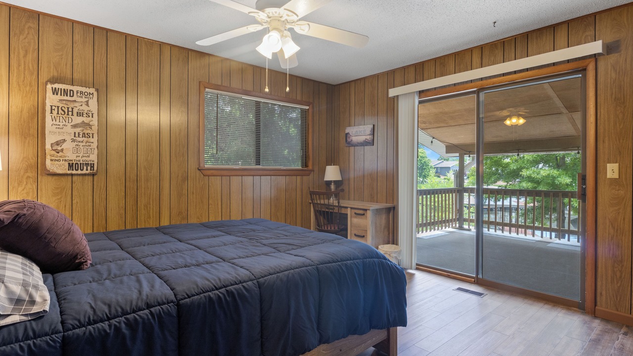 Photo of Bedroom in Camdenton