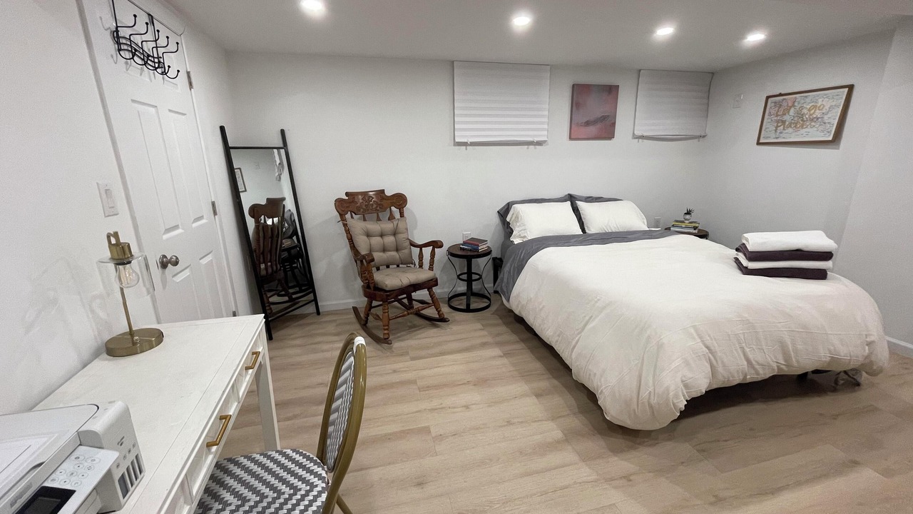 Photo of Bedroom in Astoria Heights