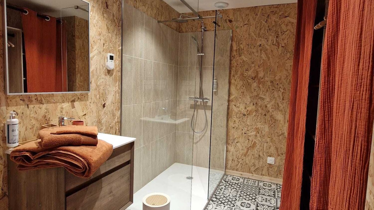 Photo of Bathroom in Dernier Sou