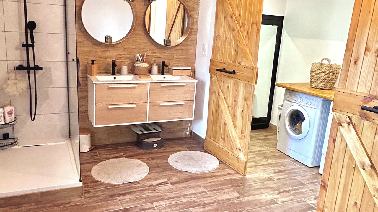 Photo of Bathroom in Celas