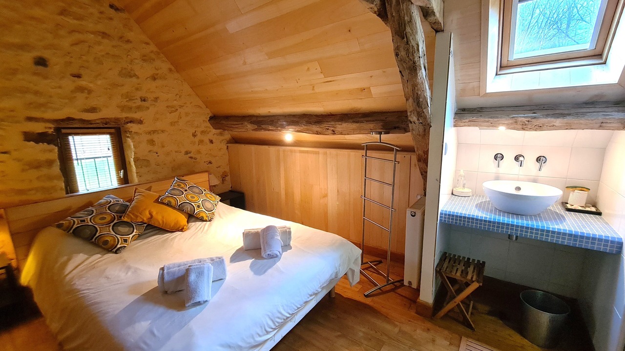 Photo of Bedroom in Saint-Laurent-la-Vallee