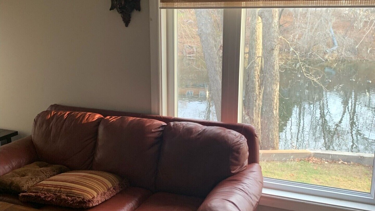 Photo of Livingroom in Ottawa Division