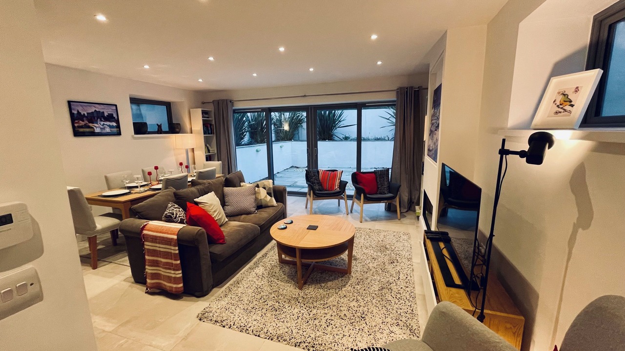 Photo of Livingroom in Cleveland