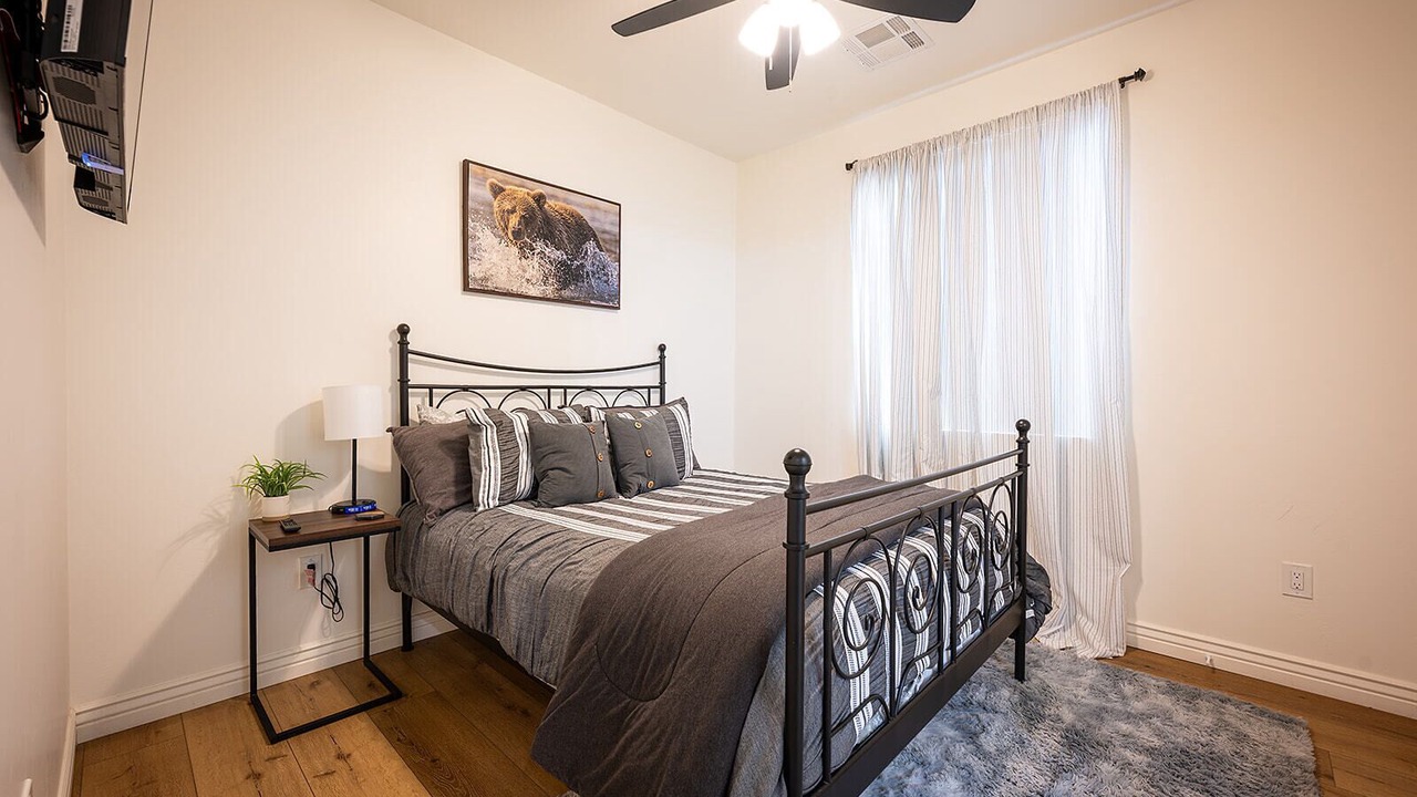 Photo of Bedroom in Thatcher