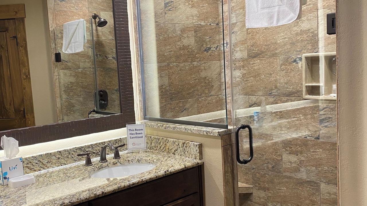 Photo of Bathroom in Branson