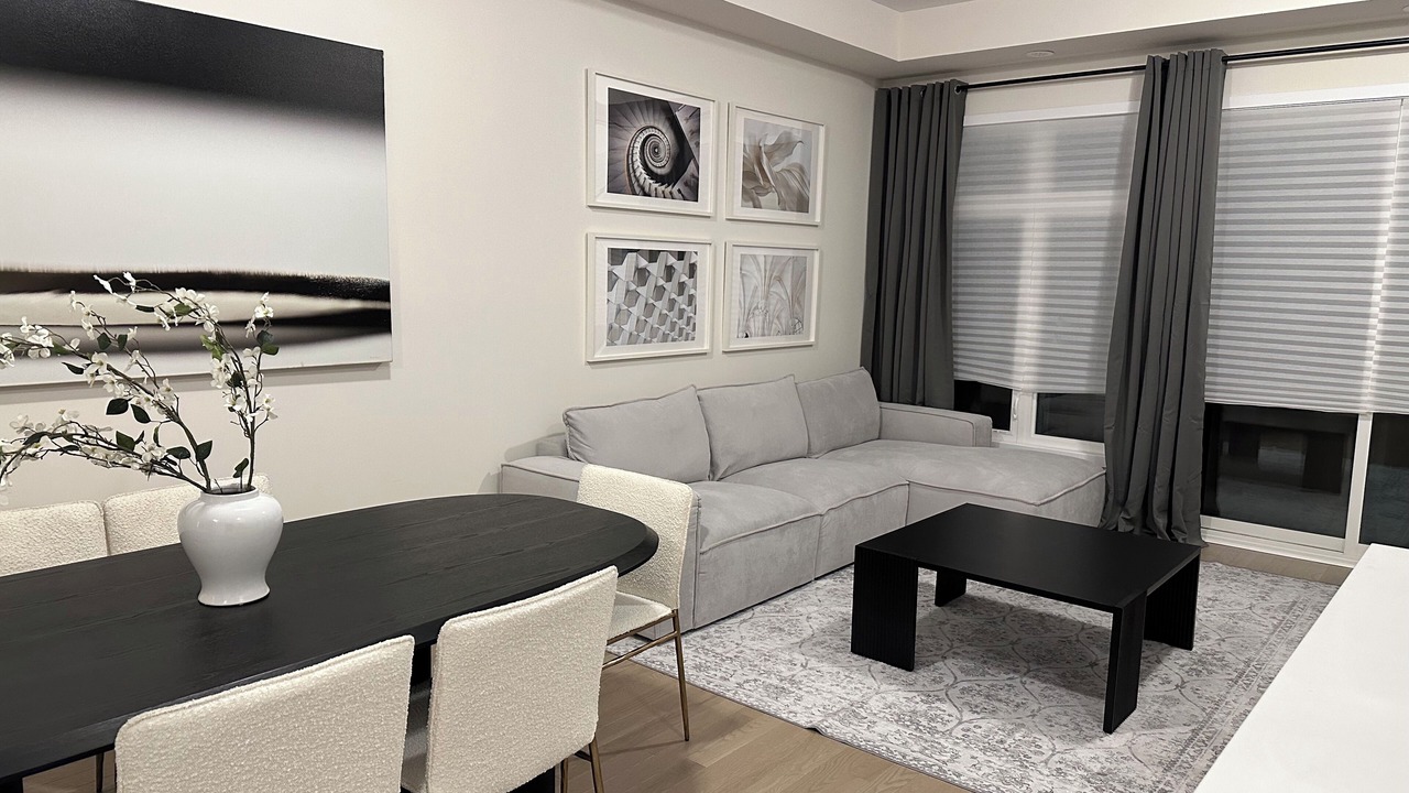 Photo of Livingroom in Oakville