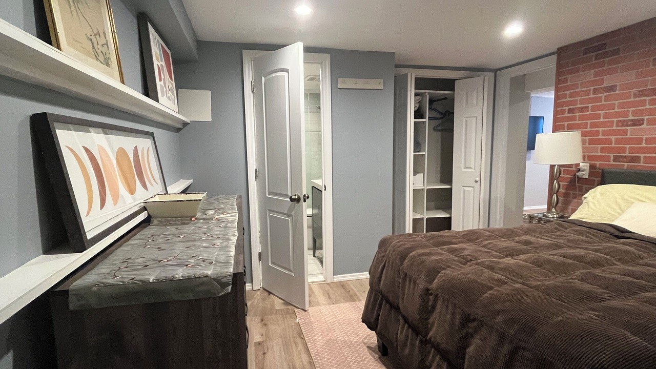 Photo of Bedroom in Lakeview