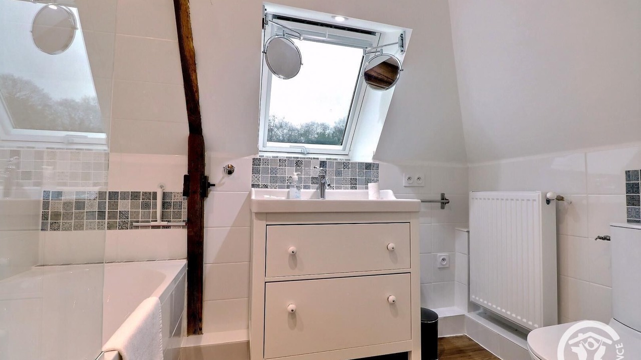 Photo of Bathroom in Le Rheu