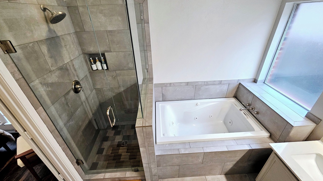 Photo of Bathroom in Elmo