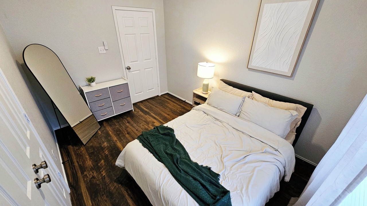 Photo of Bedroom in Elmo