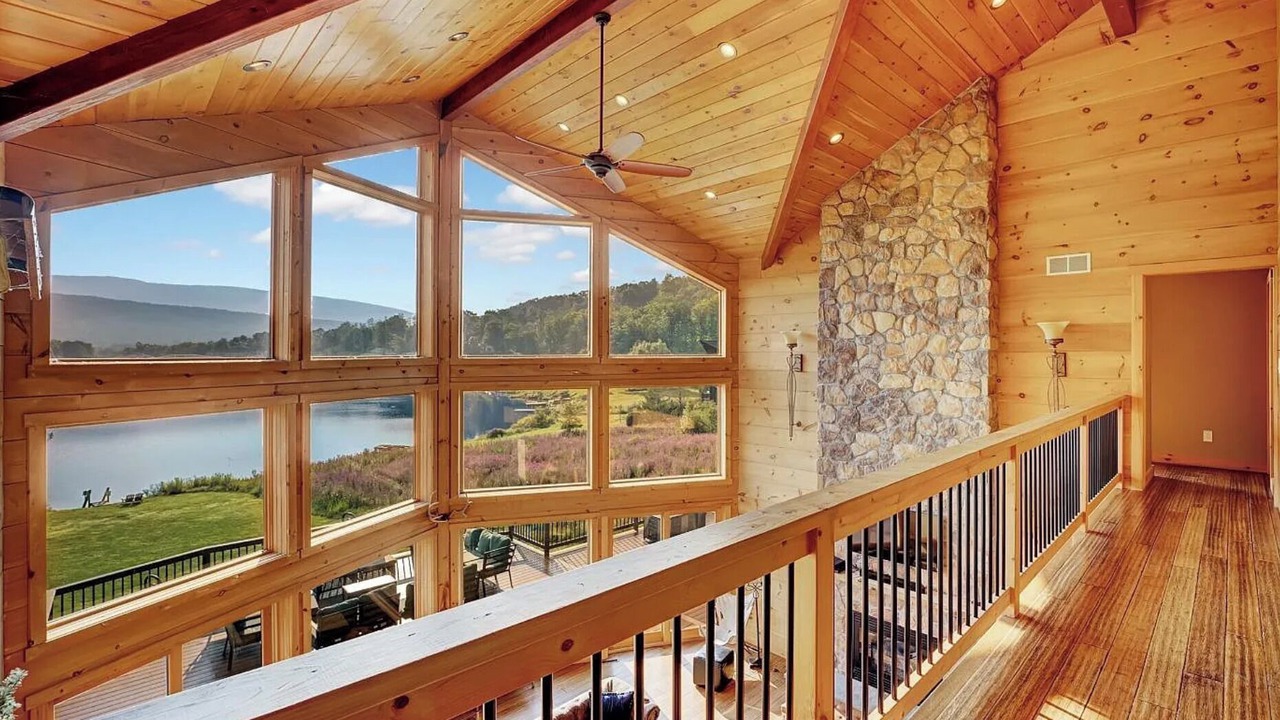 Photo of Others in Hunter