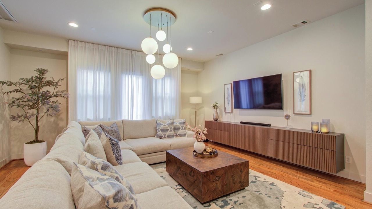 Photo of Livingroom in East Downtown Houston