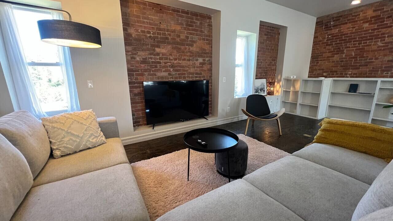 Photo of Livingroom in Midtown