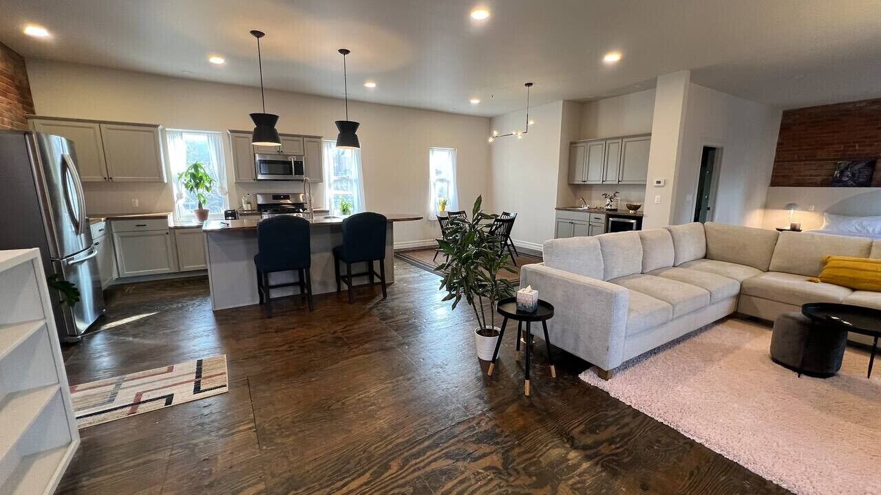 Photo of Livingroom in Midtown