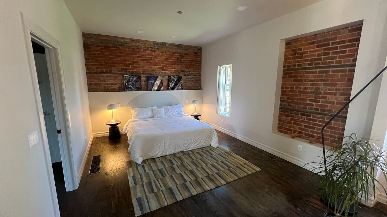 Photo of Bedroom in Midtown