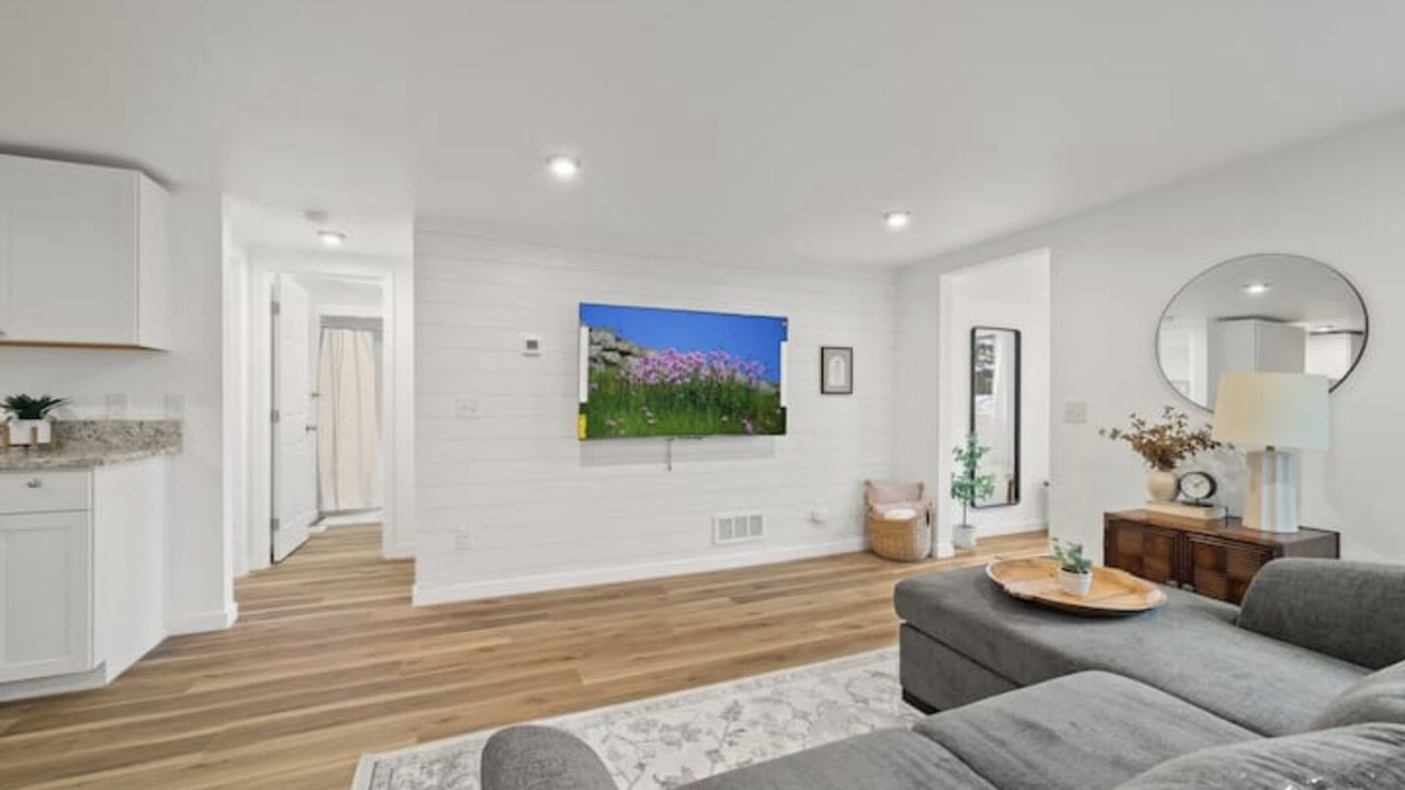 Photo of Livingroom in University Area
