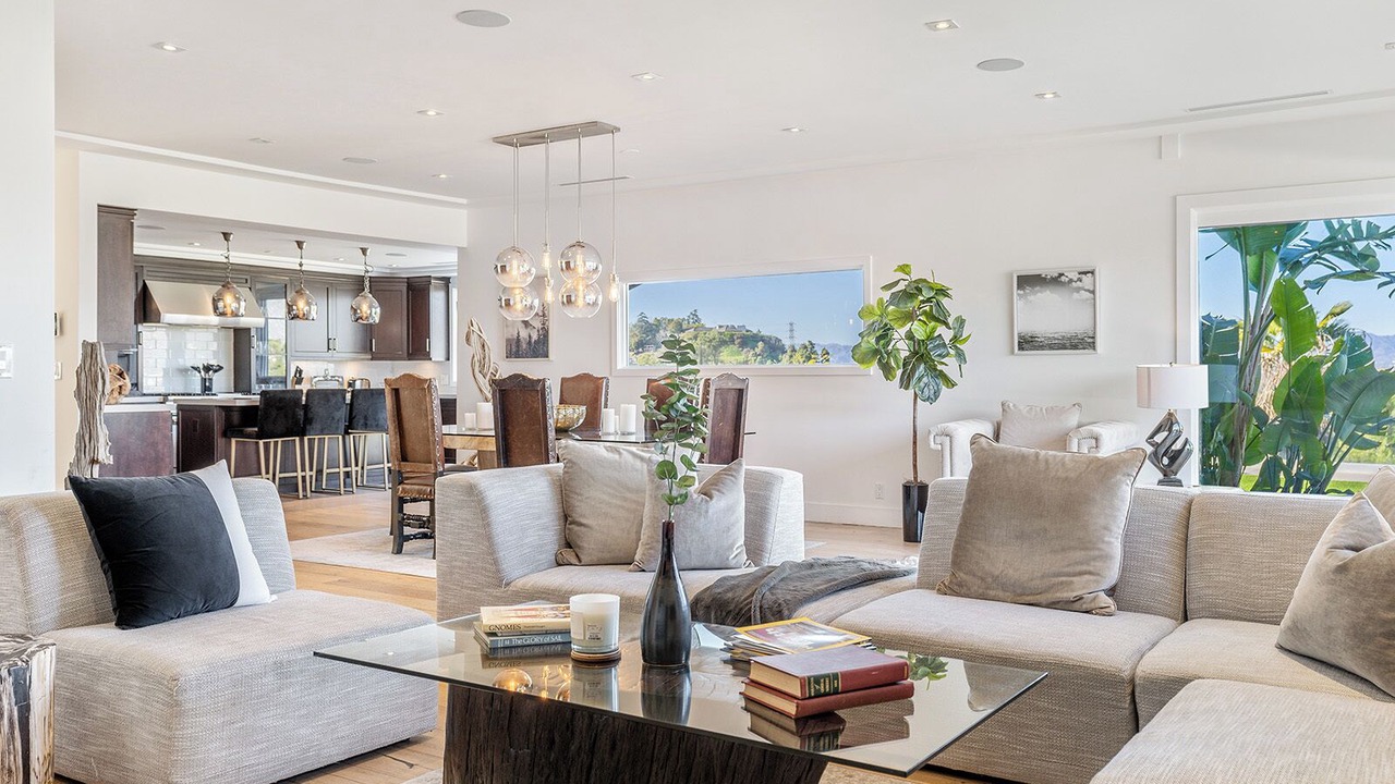 Photo of Livingroom in Studio City