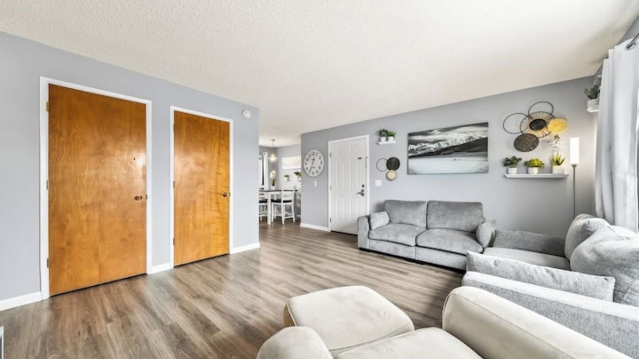 Photo of Livingroom in Fairview