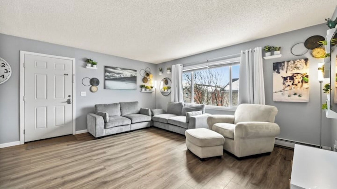 Photo of Livingroom in Fairview