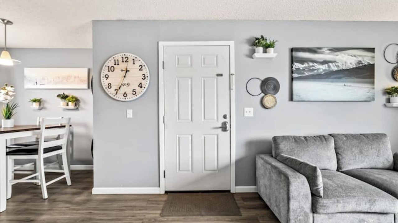 Photo of Livingroom in Fairview