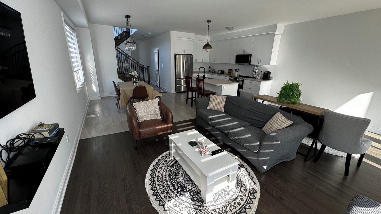 Photo of Livingroom in Wasaga Beach
