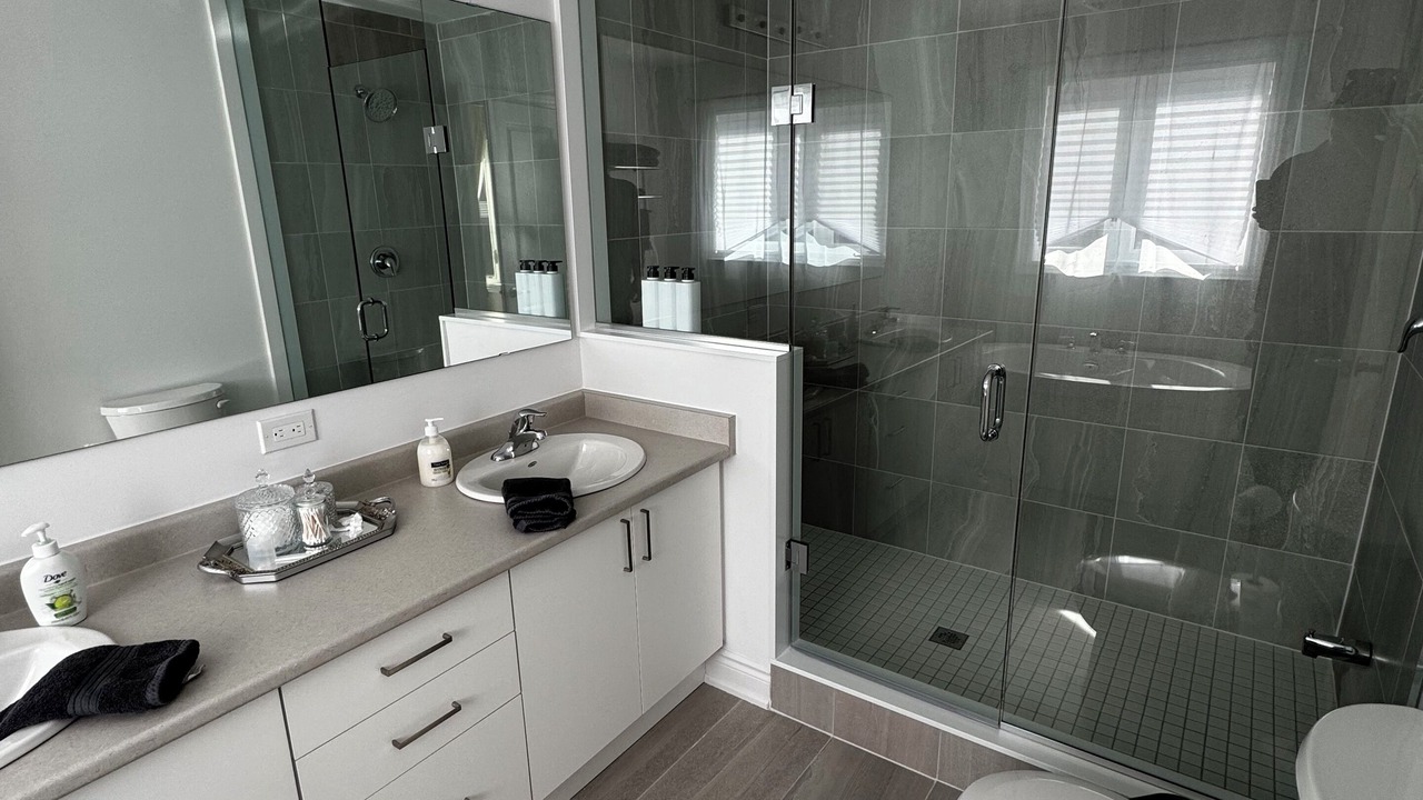 Photo of Bathroom in Wasaga Beach