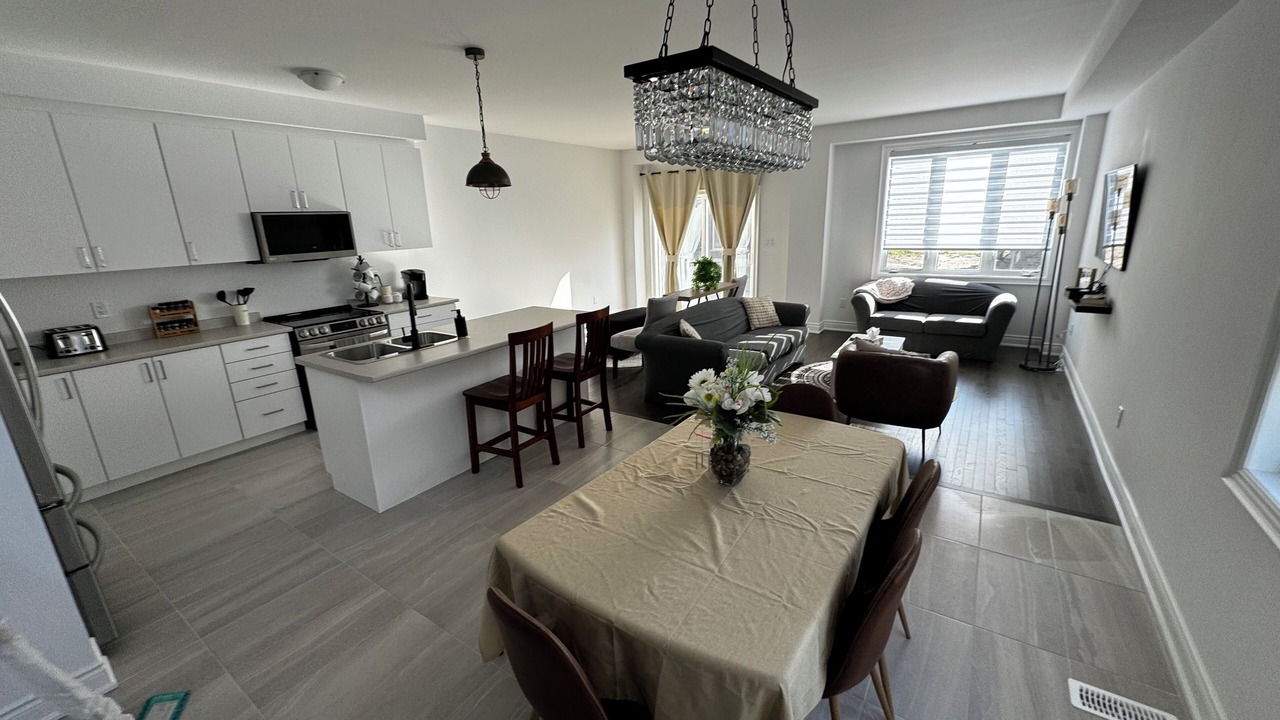 Photo of Livingroom in Wasaga Beach