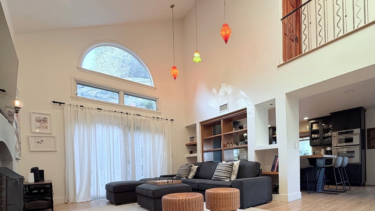 Photo of Livingroom in Agoura Hills