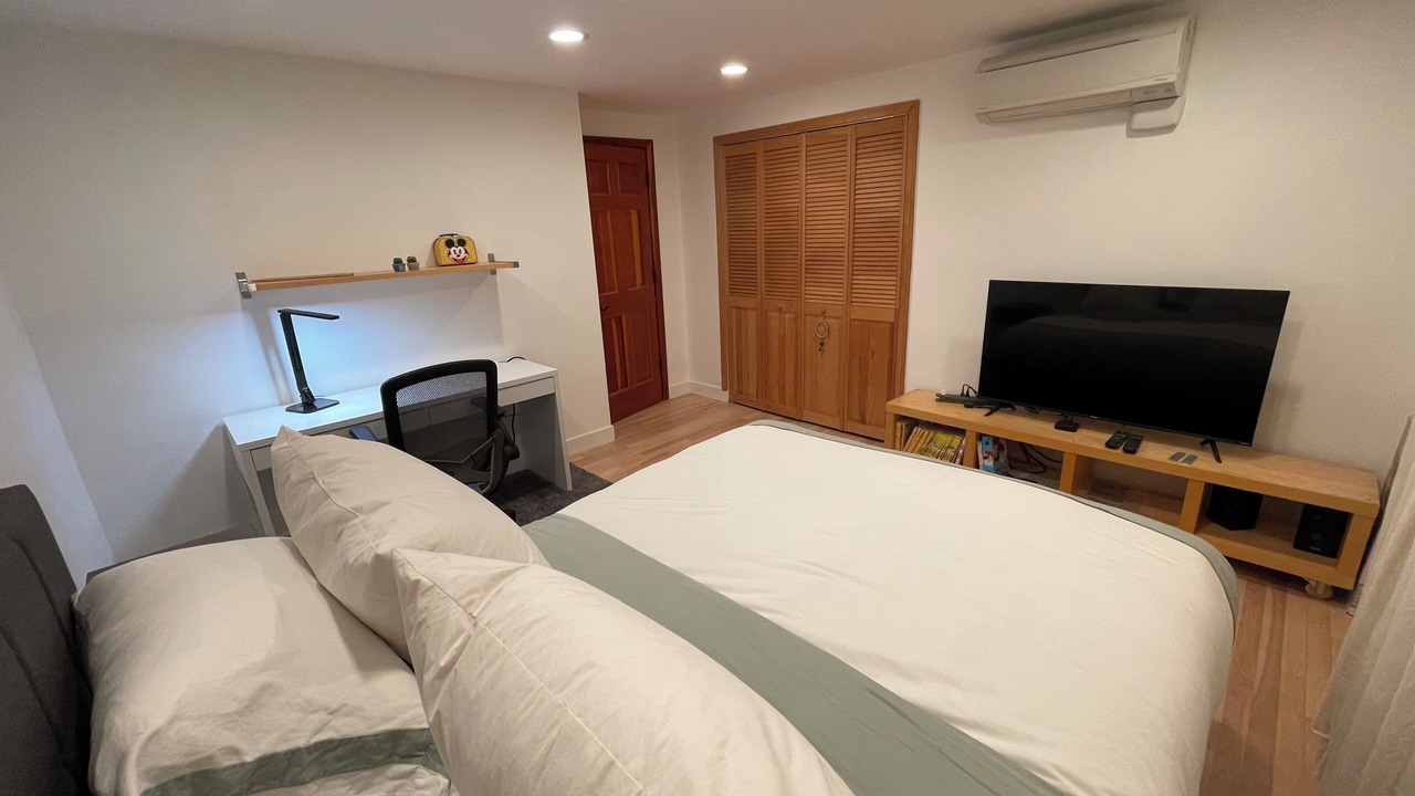 Photo of Bedroom in Agoura Hills