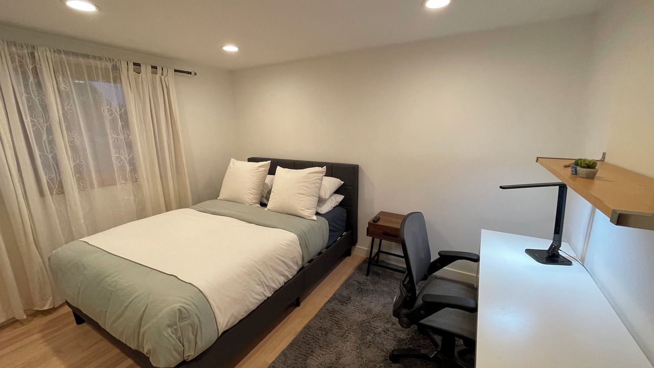 Photo of Bedroom in Agoura Hills