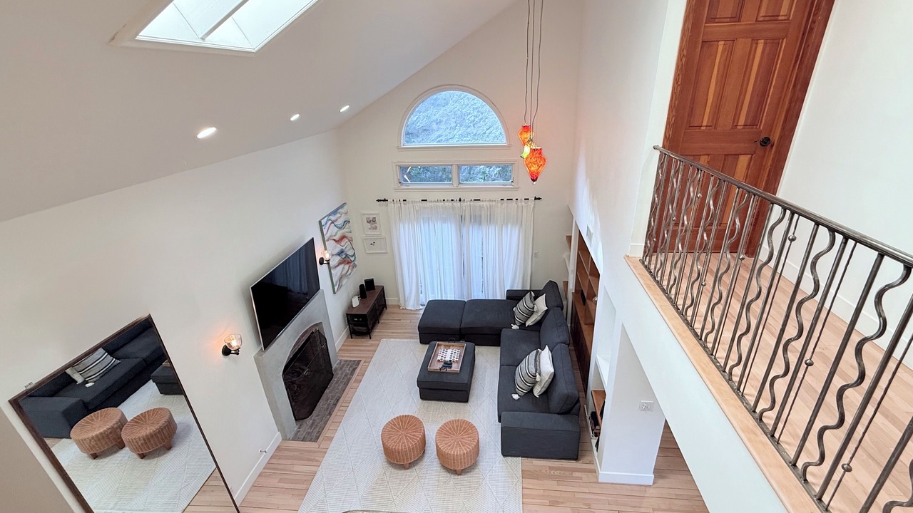 Photo of Livingroom in Agoura Hills