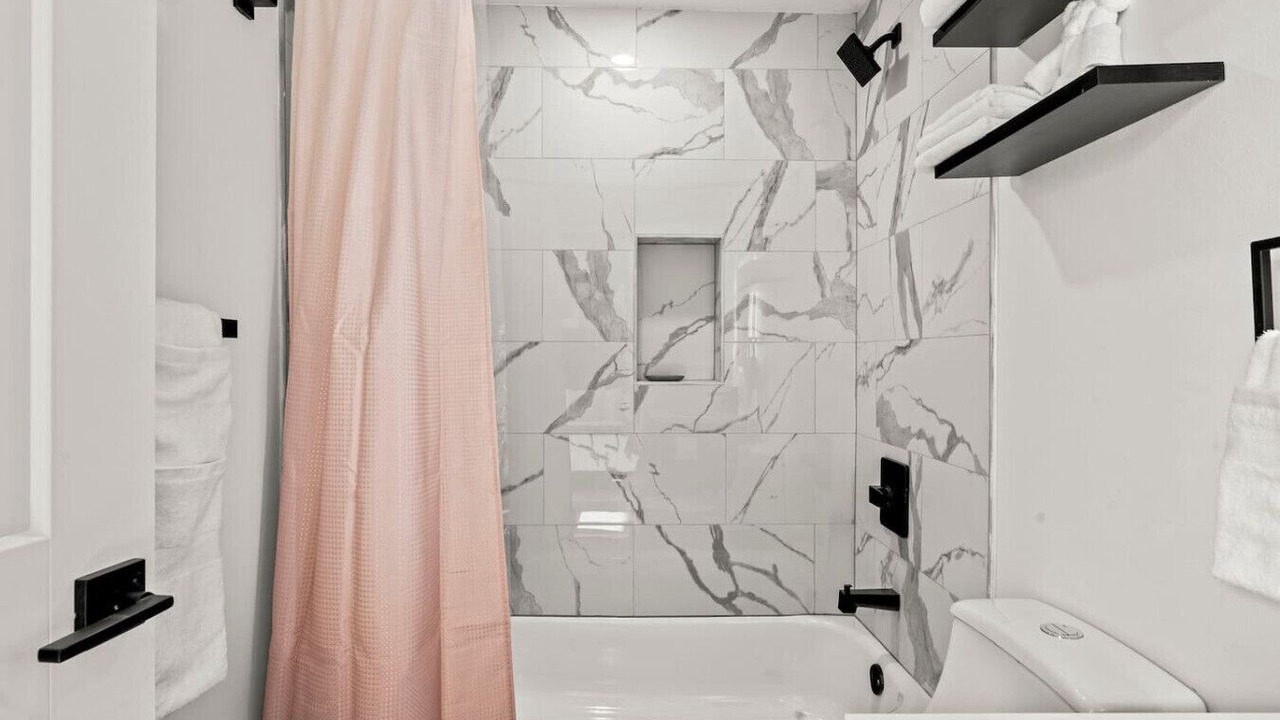 Photo of Bathroom in Mantua