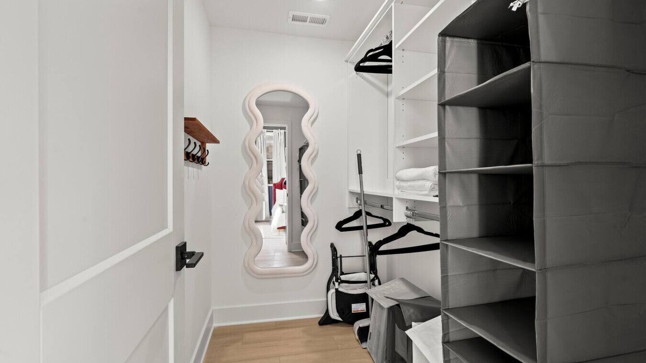 Photo of Others in Mantua