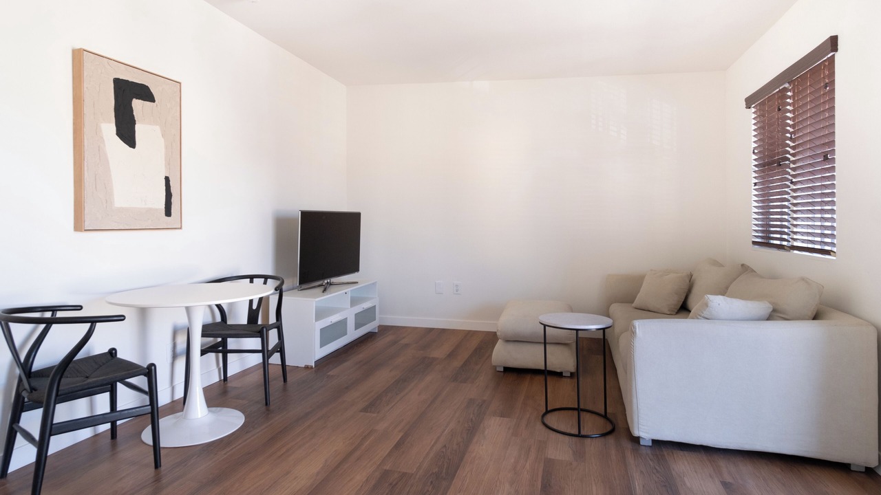 Photo of Livingroom in Westlake