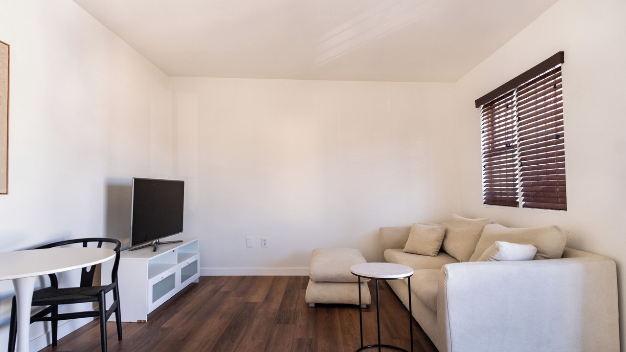 Photo of Livingroom in Westlake