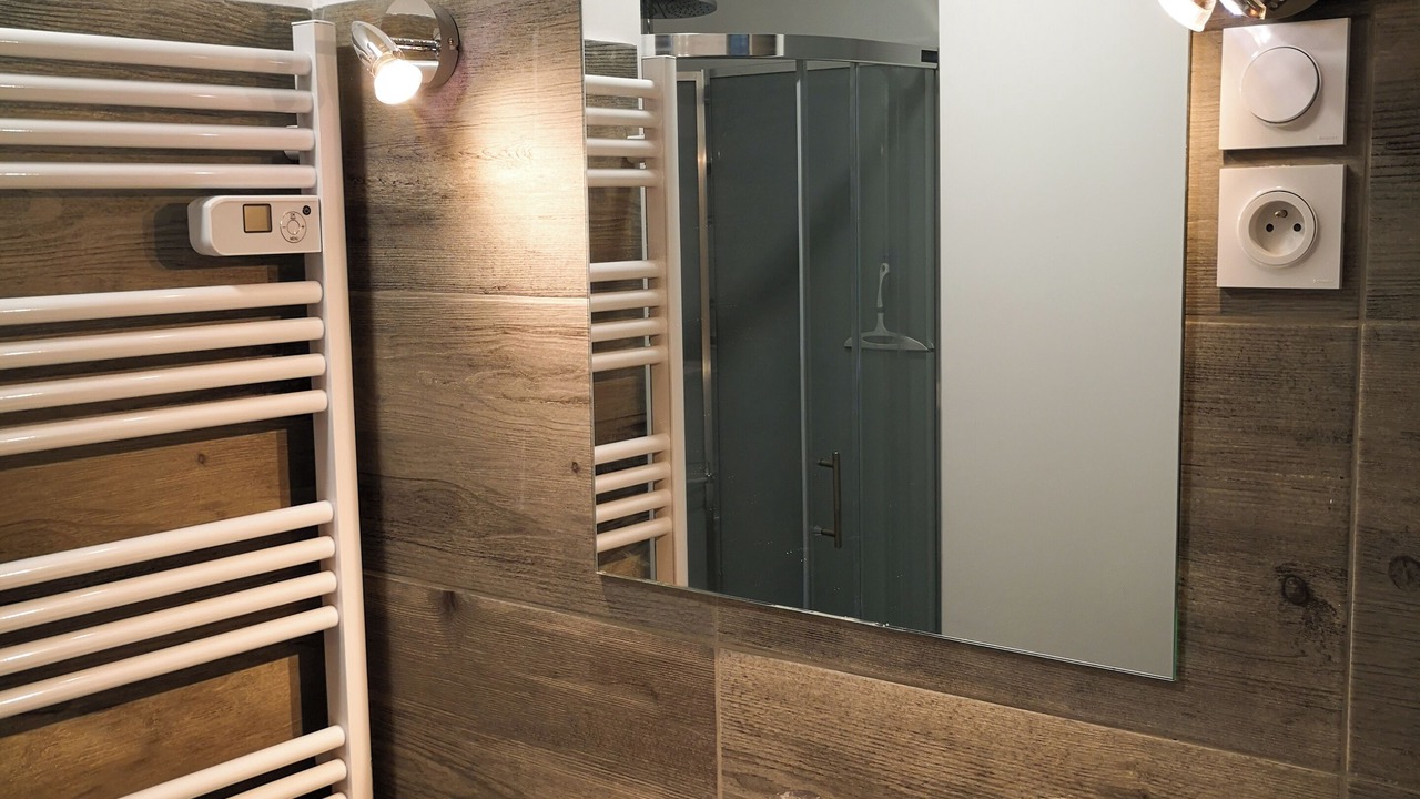 Photo of Bathroom in Saint-Julien-en-Saint-Alban