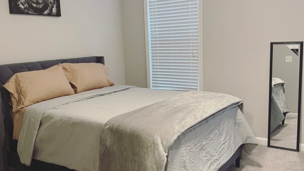 Photo of Bedroom in Sandy Springs