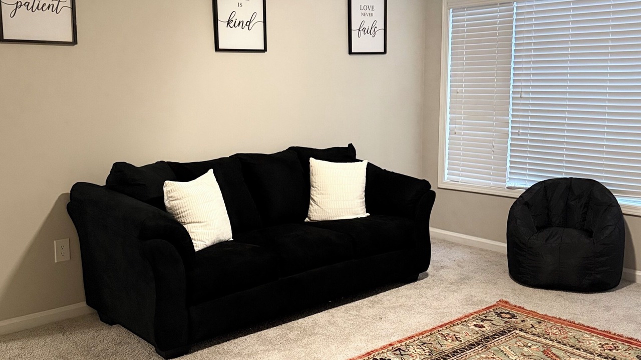 Photo of Livingroom in Sandy Springs