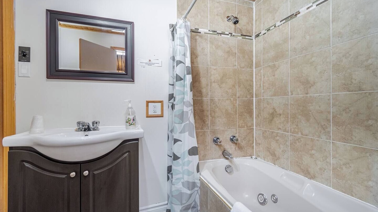 Photo of Bathroom in Pointe-au-Pic