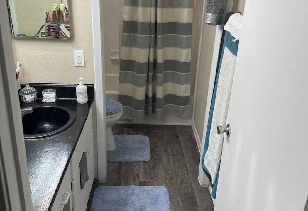 Photo of Bathroom in Woodlake - Briar Meadow