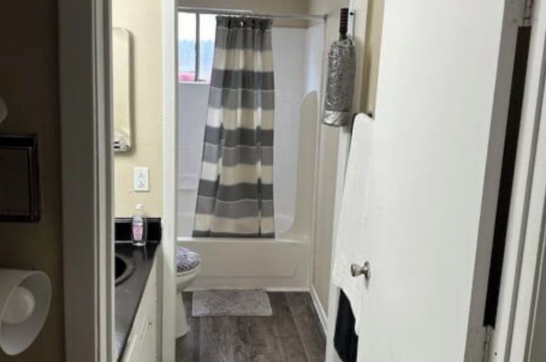 Photo of Bathroom in Woodlake - Briar Meadow