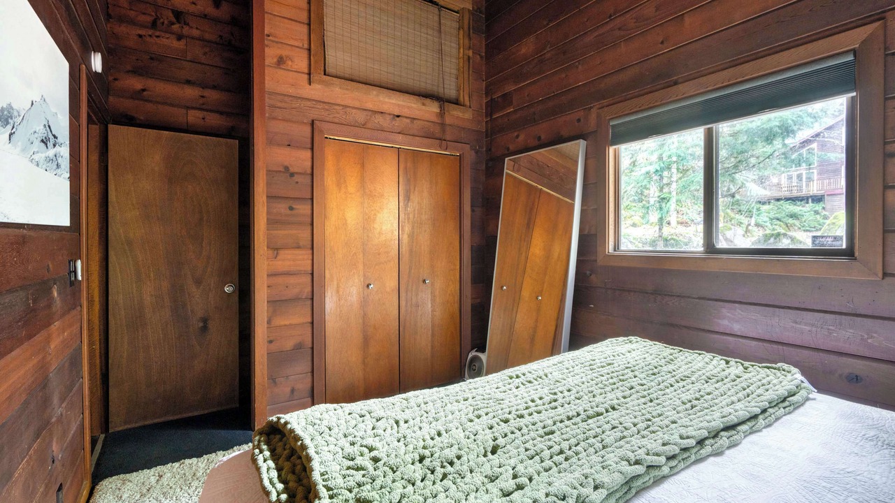 Photo of Bedroom in Rhododendron