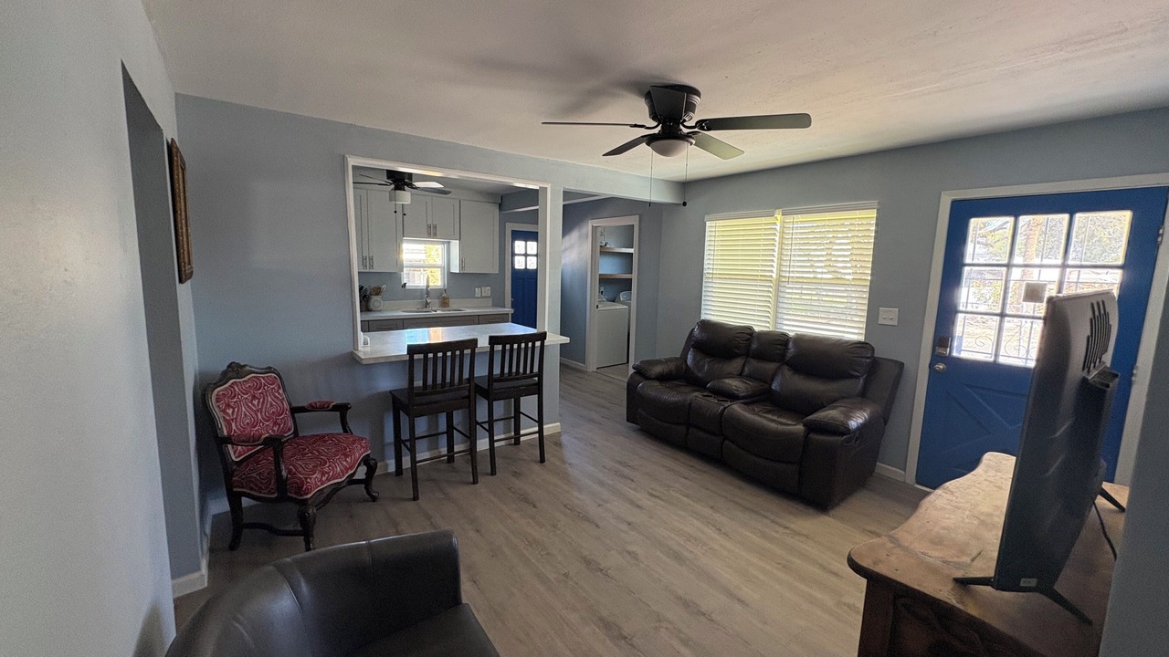 Photo of Livingroom in San Ygnacio