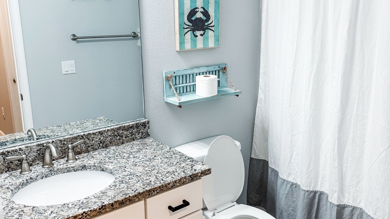 Photo of Bathroom in Clipper Cove