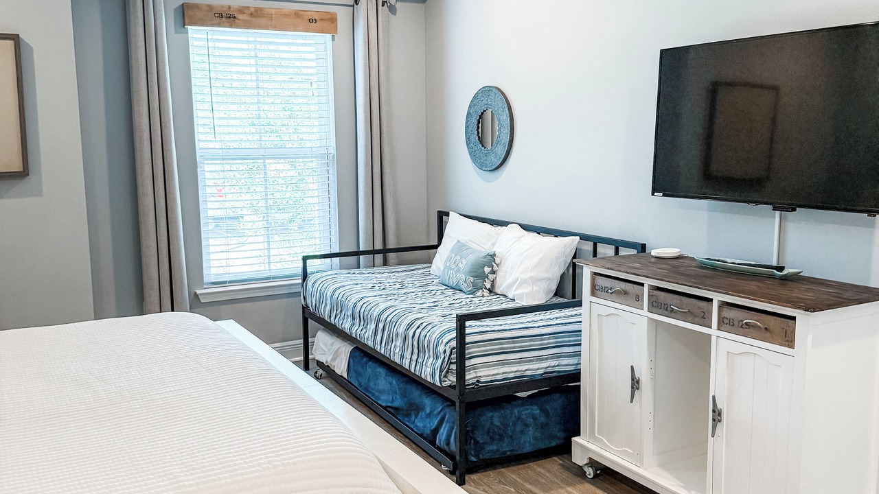 Photo of Bedroom in Clipper Cove