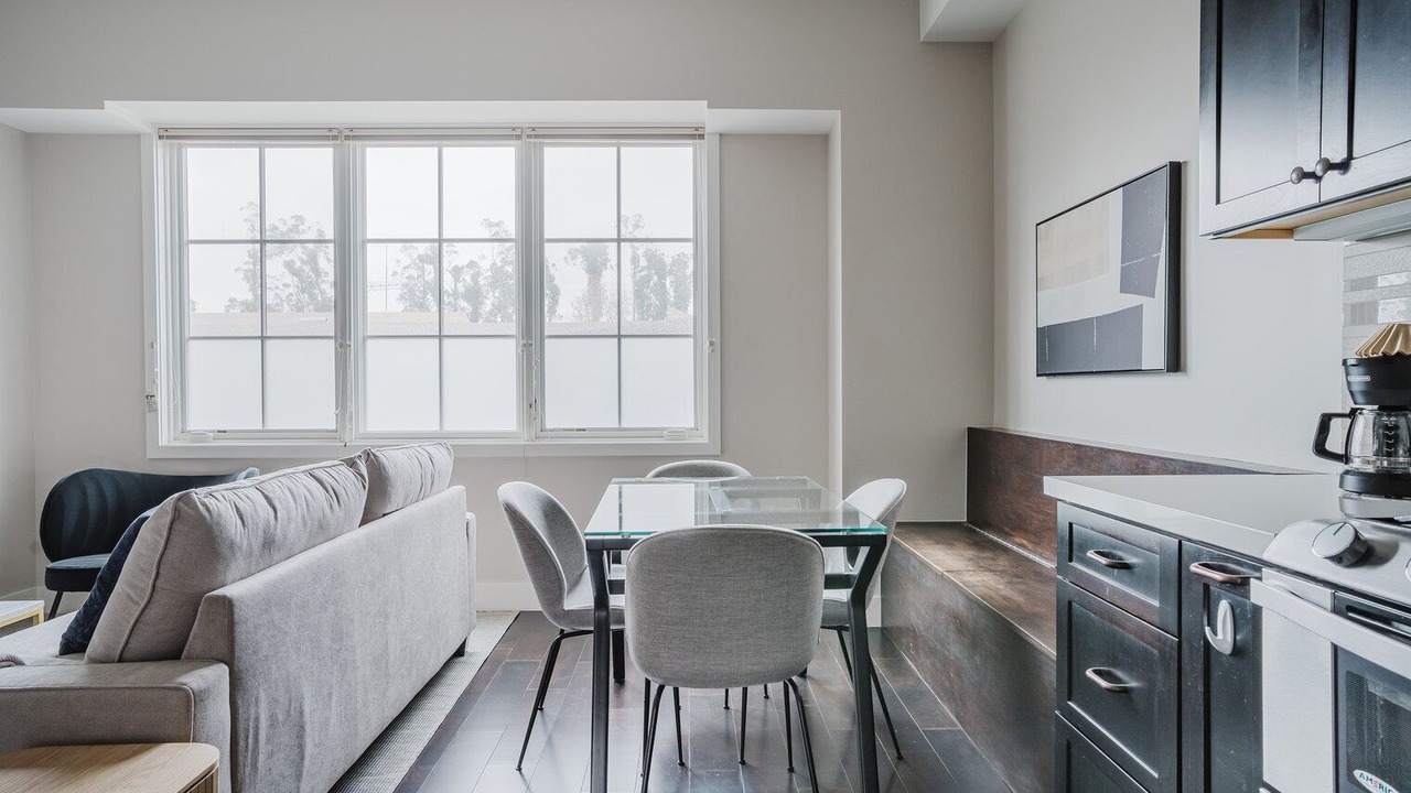 Photo of Others in Downtown Burlingame