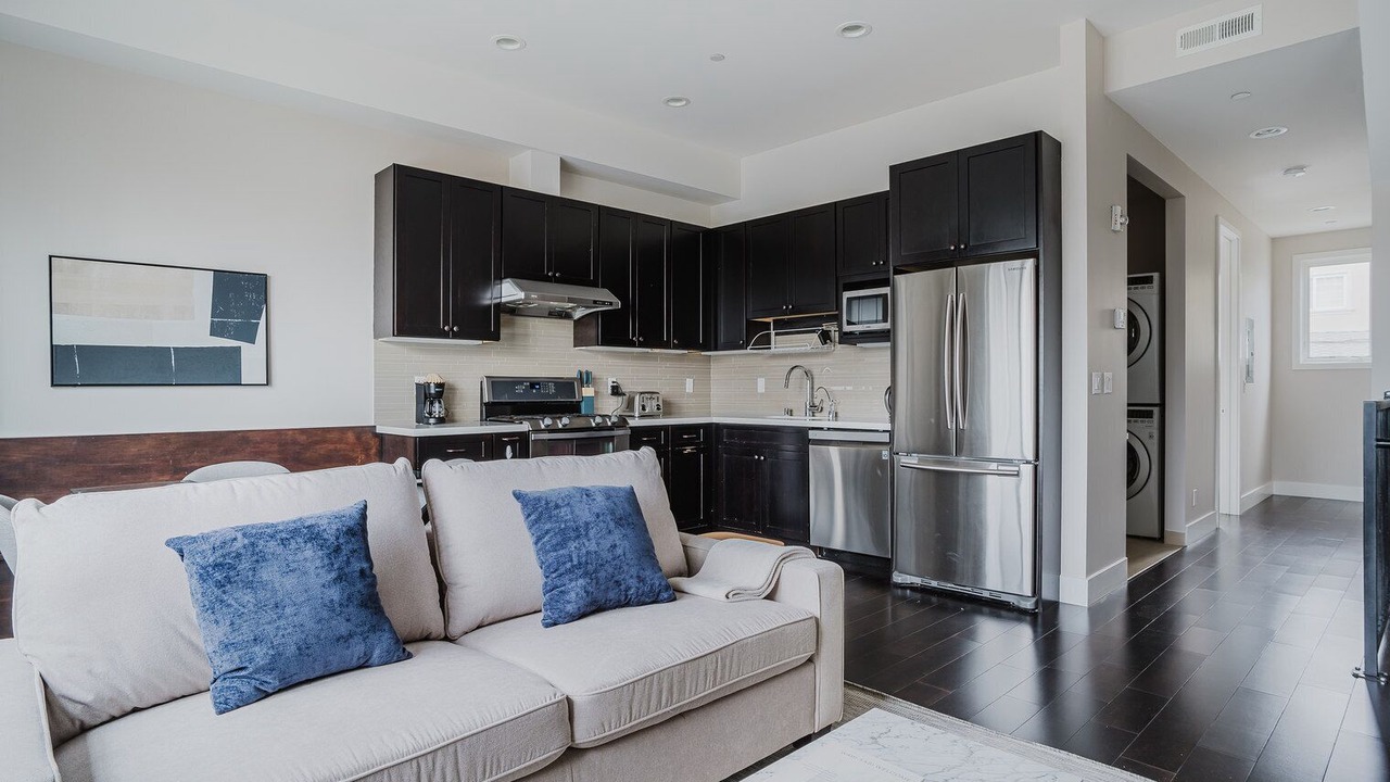 Photo of Livingroom in Downtown Burlingame