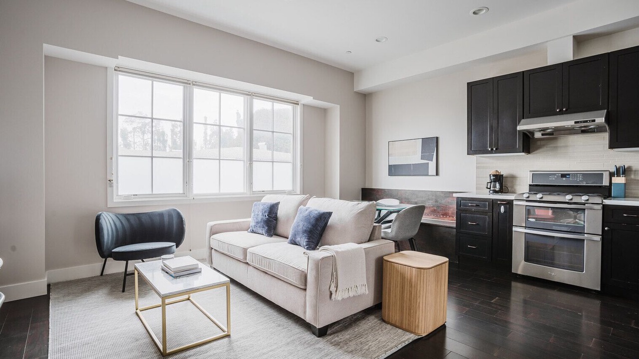 Photo of Livingroom in Downtown Burlingame