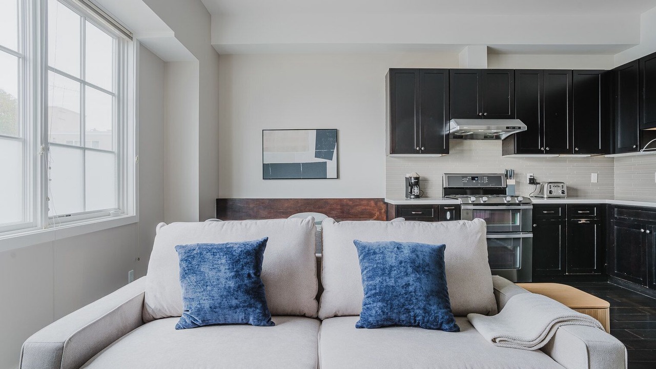 Photo of Livingroom in Downtown Burlingame